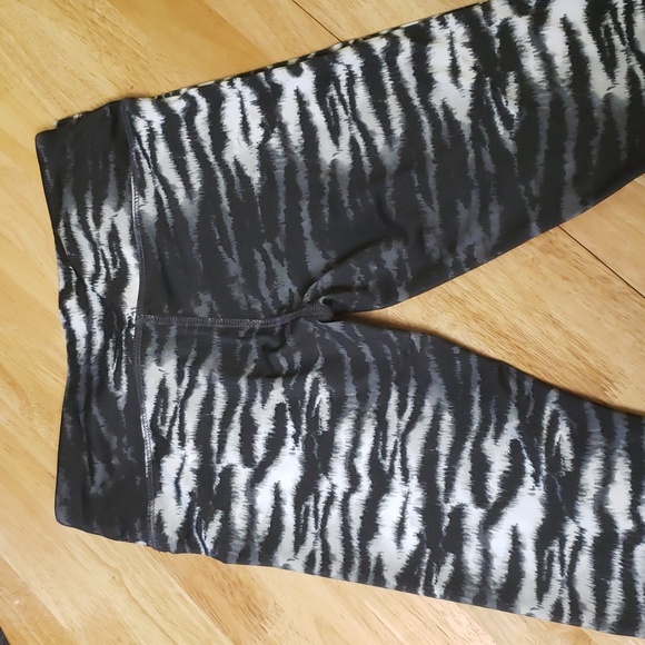 Material Girl Active Leggings SZ S - Picture 4 of 6